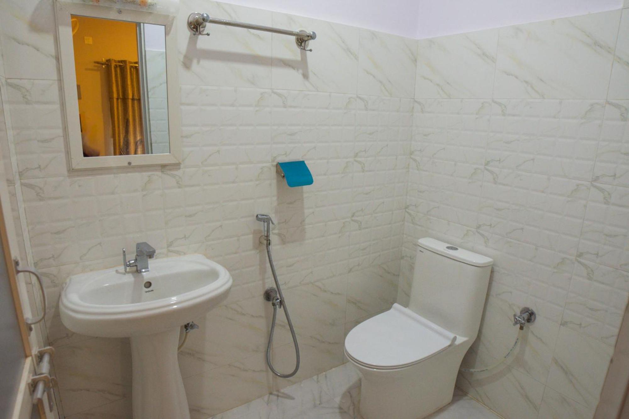 Galaxy Guest House Bhairāhawā Стая снимка