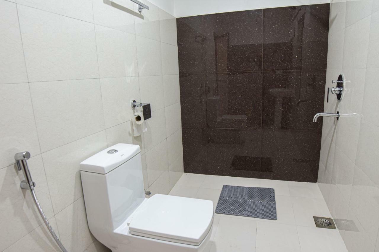 Galaxy Guest House Bhairāhawā Екстериор снимка